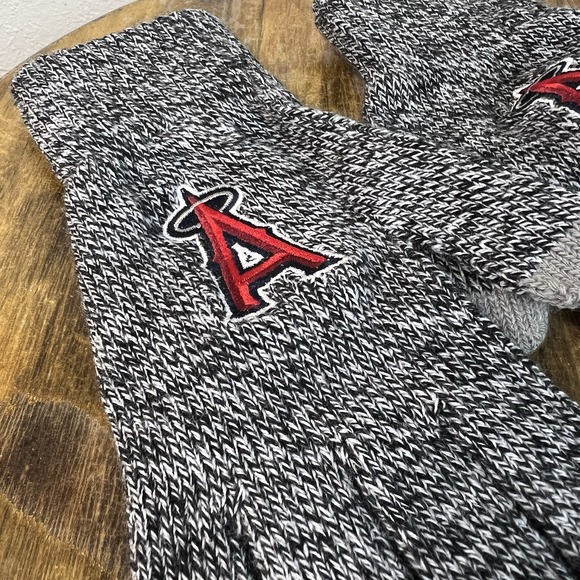 Los Angeles Angels Texting Gloves One Size Fits Most FOCO Excellent Condition - Picture 3 of 4